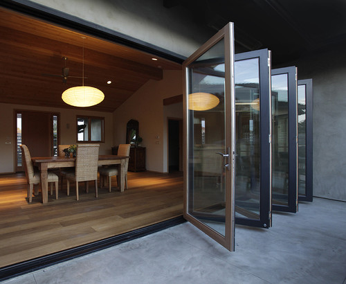 What Is the Difference Between Palace Doors and Sliding Doors